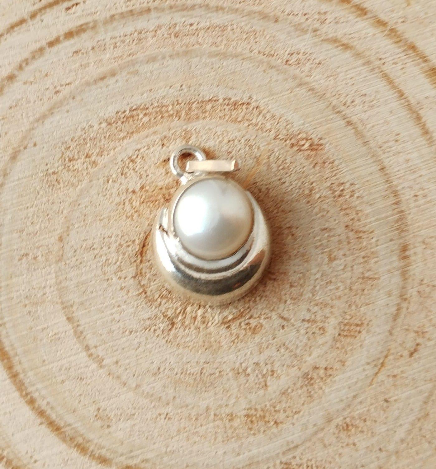 Silver moon deals pendant with pearl