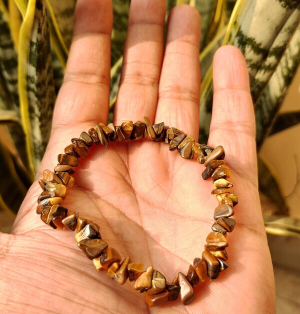 Tiger eye crystal chip bracelet